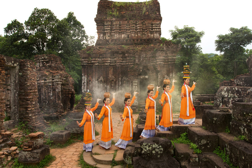 Traditional Katê Festival